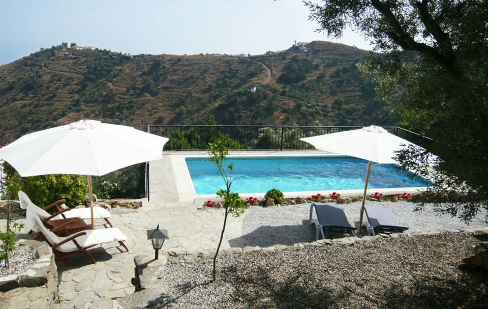 Ferienhaus mit großem Pool an der Costa del Sol, Andalusien in Düsseldorf