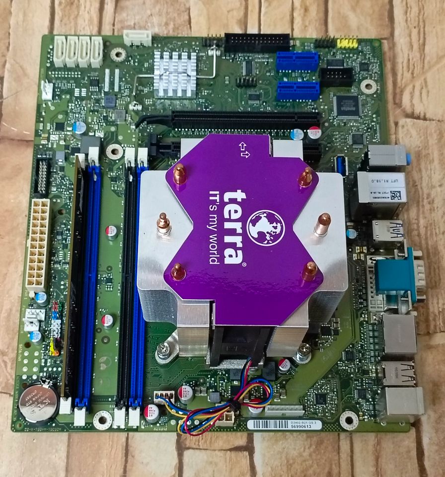 Fujitsu D3402-B21 GS3 Motherboard Mainboard; i5-6400;4GB DDR4 Ram in Löhne