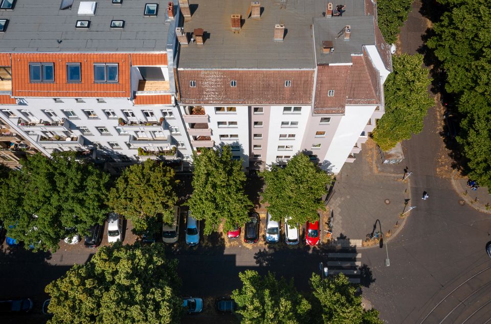 Vermietetes 1,5-Zimmer-Apartment mit Balkon & Wannenbad in attraktiver Lage in Berlin
