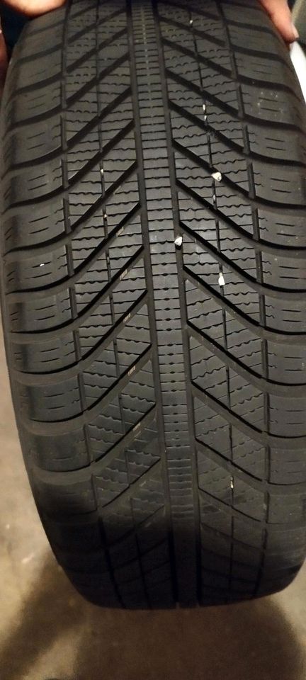 Originale BMW Felgen LK 5x120 auf Ganzjahresreifen 205/55 r16 in Pforzheim