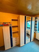 Jugendzimmer, Bett mit Schubladen, Nachttisch und Schrankwand Rheinland-Pfalz - Böhl-Iggelheim Vorschau