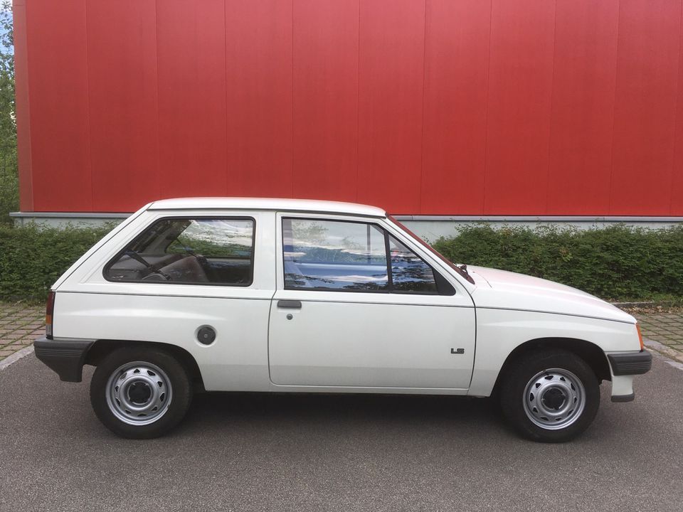 Opel corsa a vfl LS in Neumarkt i.d.OPf.