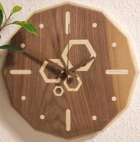 DIY Wanduhr aus Nussbaum & Ahorn mit Flüsterleisem Uhrwerk Niedersachsen - Walsrode Vorschau