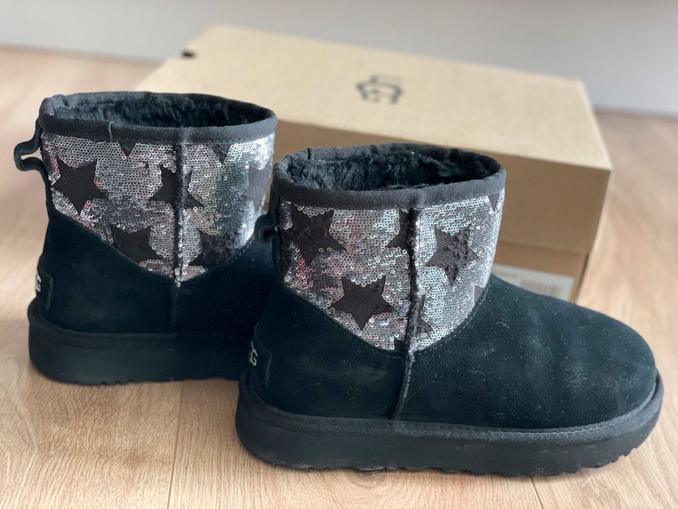 UGG W CLASSIC MINI SEQUIN STARS in Meckenheim