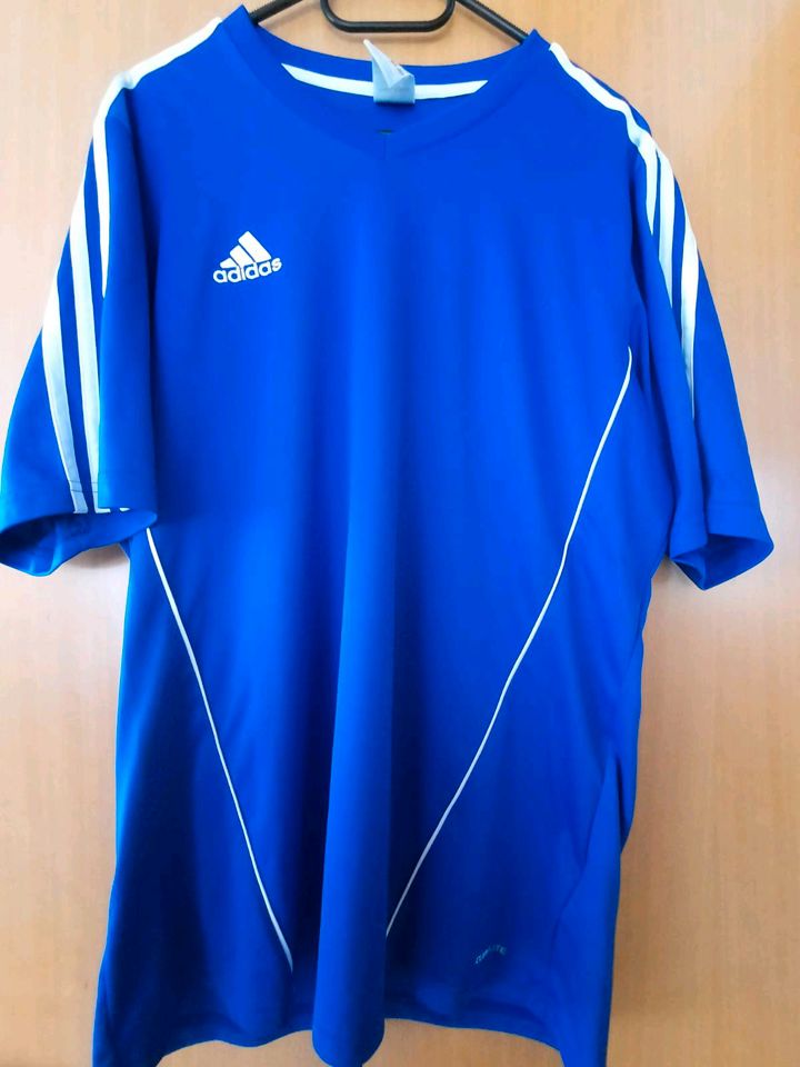 Adidas T-Shirt blau Gr.XL in Bad Saulgau