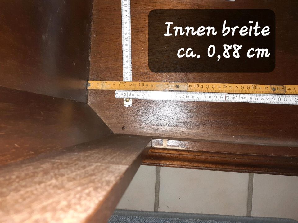 Antikschrank von Möbel KRAFT Bad Segeberg in Burg (Dithmarschen)