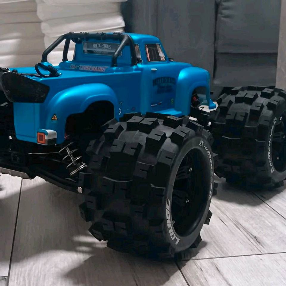 Moin suche Leute zum rc car fahren aus moers Duisburg in Moers