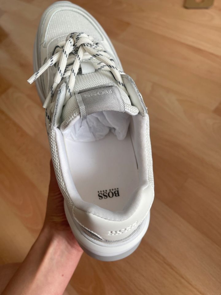 Hugo Boss Sneaker weiß 39 in Nürnberg (Mittelfr)