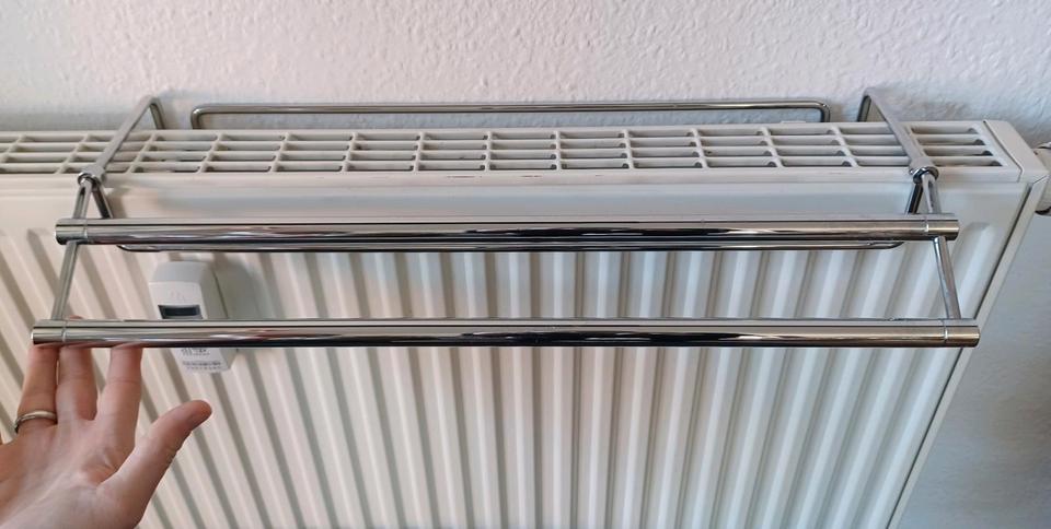 Praktischer Handtuchtrockner f. Heizung zum klemmen (ohne Bohren) in Freiberg