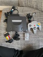 Nintendo 64 Konsole mit Controller Berlin - Marzahn Vorschau