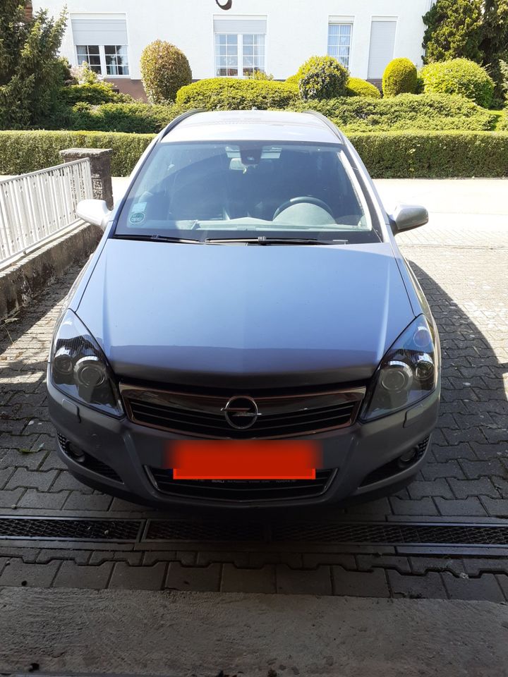 Opel Astra Car Inno1,8, 103 KW in Bad Rappenau