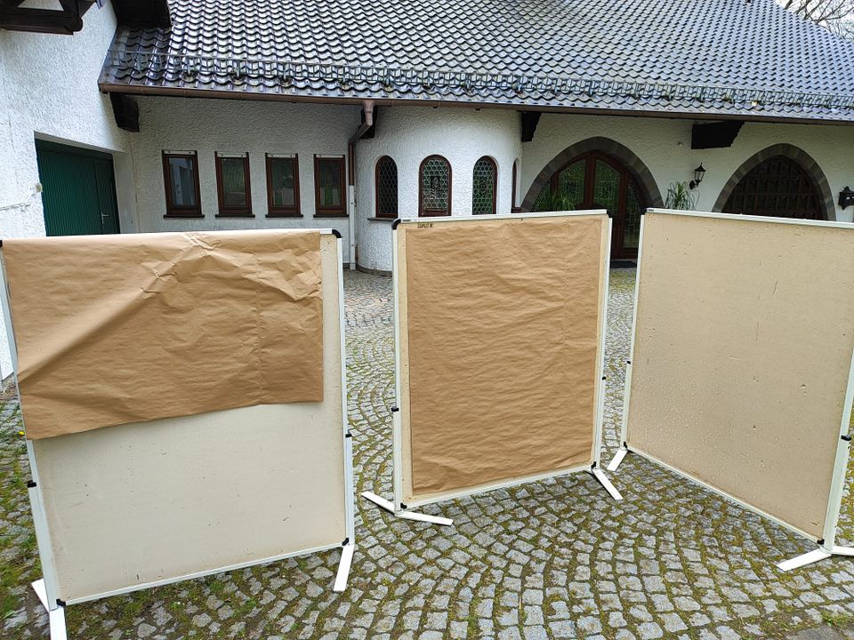 Moderationswände in Hamm (Sieg)