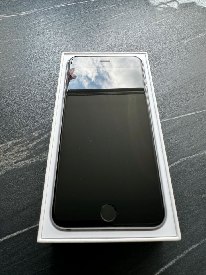 IPhone 6 Plus 64GB Spacegrau in Monheim am Rhein