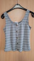 Only Top mit Muster und Knöpfe Gr. M neu weiß olive Nordrhein-Westfalen - Herford Vorschau