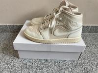 Nike Sneaker WMNS Air Jordan 1 Mid weiß beige Gr. 40 OVP TOP Nordrhein-Westfalen - Olfen Vorschau