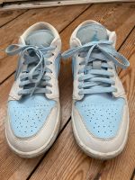 Nike Air Jordan 1 Low SE Schuhe // Gr. 42 // hellblau Mitte - Wedding Vorschau
