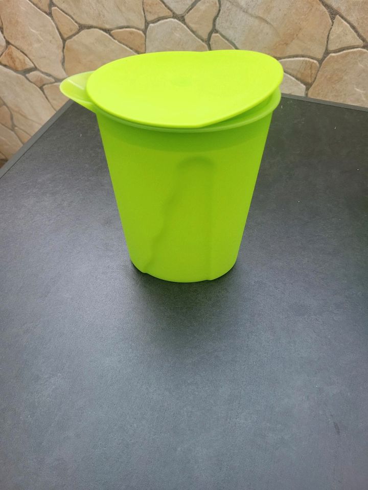 Tupperware Karaffe von der Serie Junge Welle in Bremen