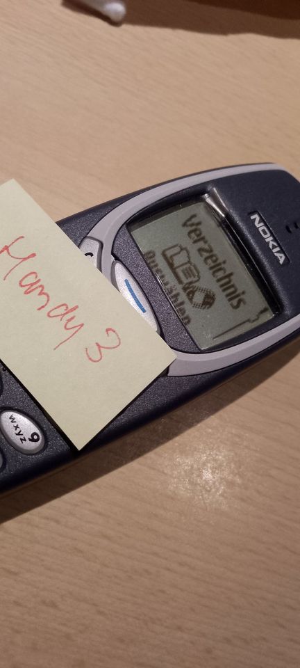 Vintage Handy 3 Stk. Nokia 3310 mit OVP Netzteile Extra Hüllen in München