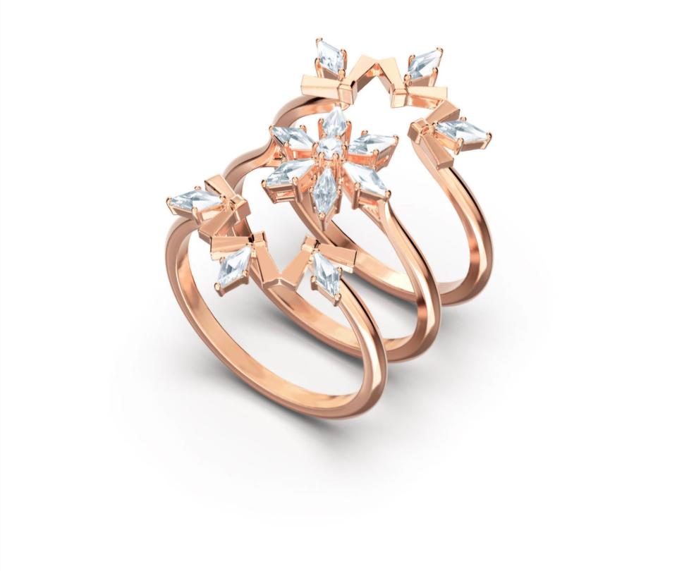 Schmuck-Set von Swarovski, Ring, Ohrstecker, Halskette, Armreif in Halberstadt
