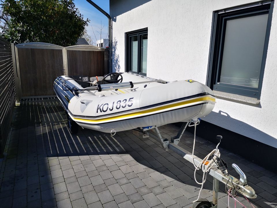 Schlauchboot, Bootstrailer neuwertig, 5 PS Tohatsu ohne Lenkrad in Pulheim