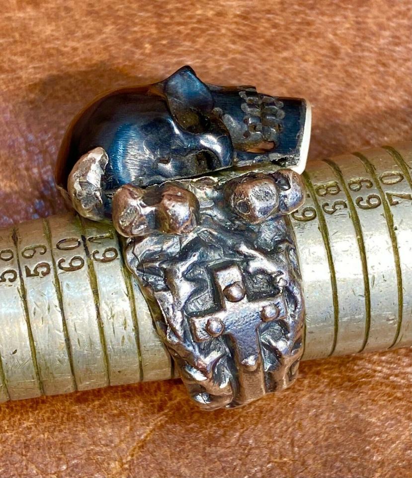 Skull Ring Totenkopf schwarzes Horn & Silber Unikat handgemacht in Köln