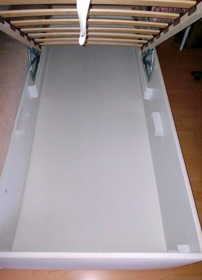 Doppelbett/Polsterbett/Lattenrost mit Stauraum 160 × 200 cm in Hamburg
