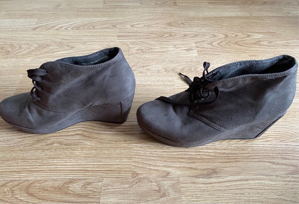 Keilabsatz - Schuhe S.Oliver Größe 38 Np. 49,95€ in Dresden
