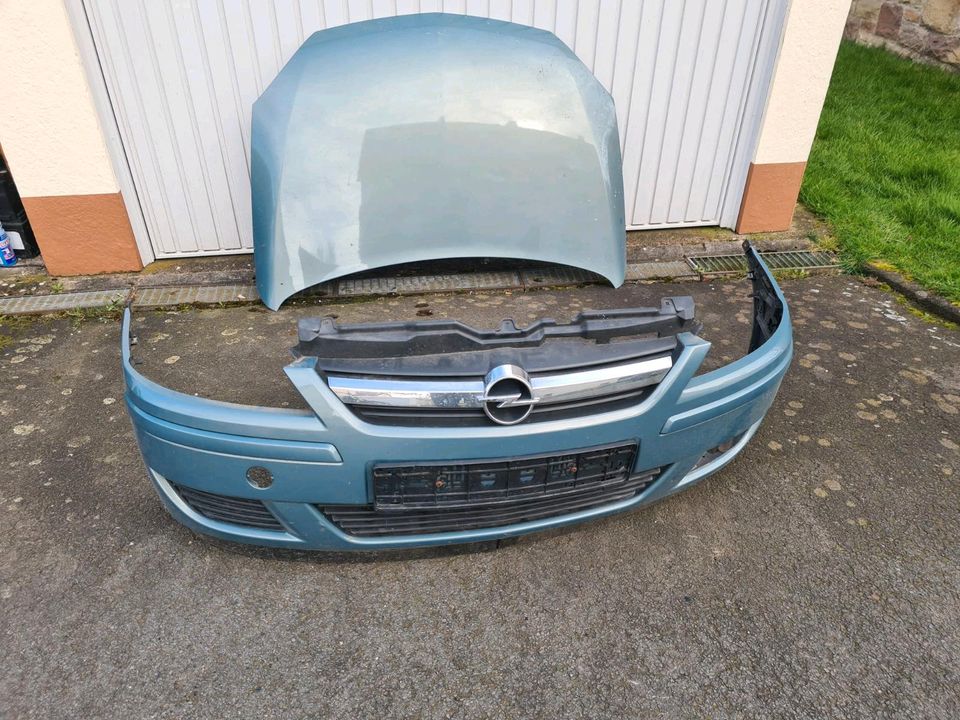 Opel corsa c 2005 bj Ersatzteile in Hann. Münden