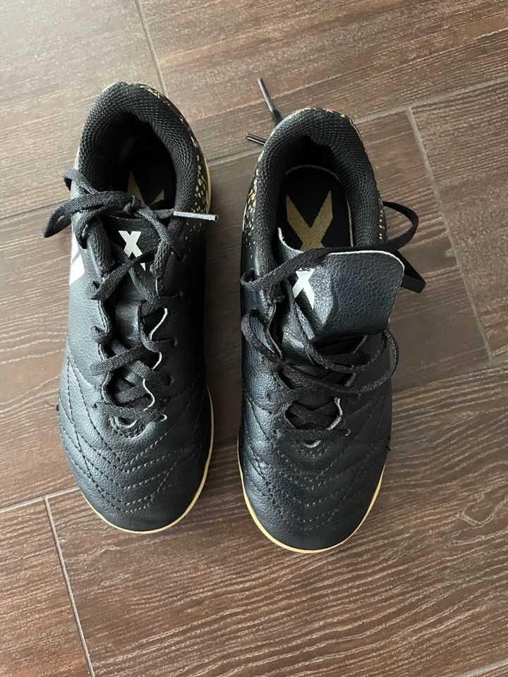 adidas X 16.4 Kinder Fußballschuhe Halle in Bayern - Friedberg | Gebrauchte  Kinderschuhe Größe 31 kaufen | eBay Kleinanzeigen ist jetzt Kleinanzeigen