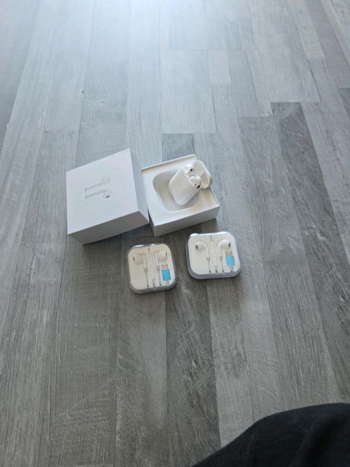 Apple Kopfhörer Set Bundle in Nettetal