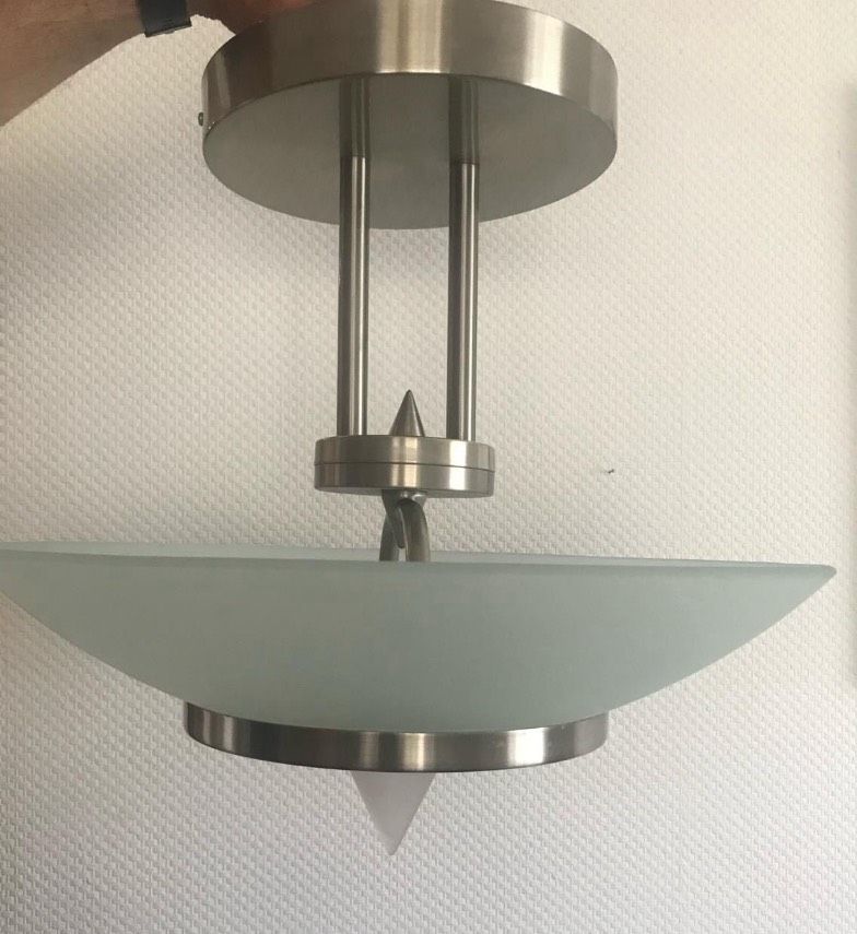 Schöne Lampe Modern Küche  Esszimmer etc Durchmesser ca 40 cm in Hüttenberg