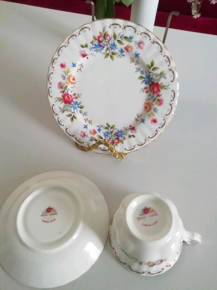 ROYAL ALBERT TRIO porzellan Tee- und Kaffeetasse in Augsburg