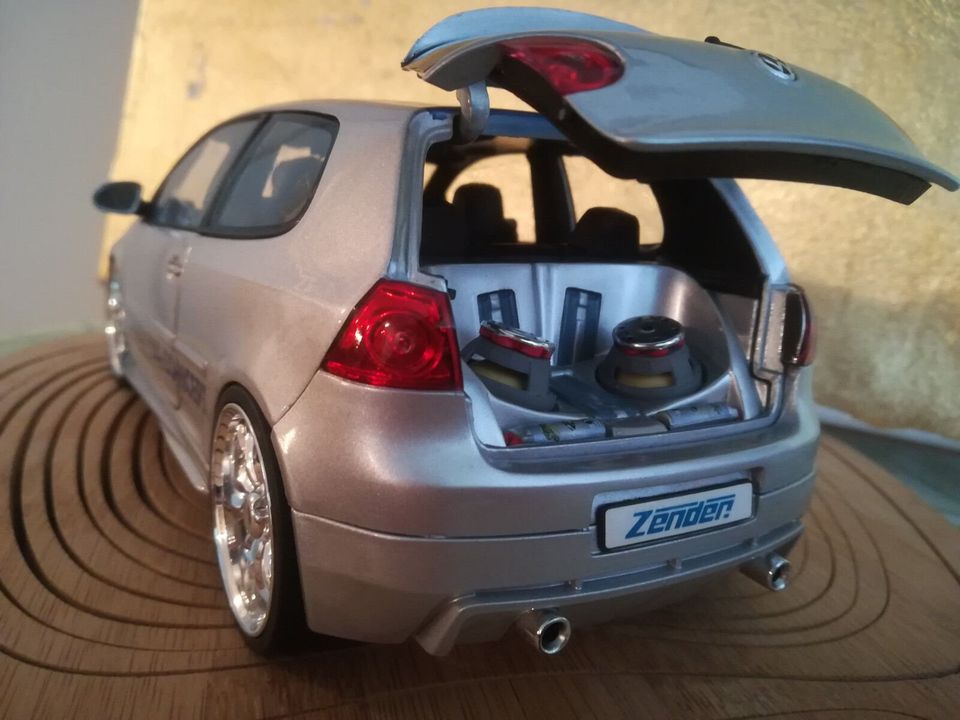 VW Golf 5 Zender VWA Concept Edition, Modellauto 1:18, Neu,Tuning in Sankt Goarshausen 