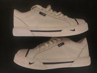 Nike Y2K Sneaker Schuhe Größe 39 NEU Nordrhein-Westfalen - Dormagen Vorschau