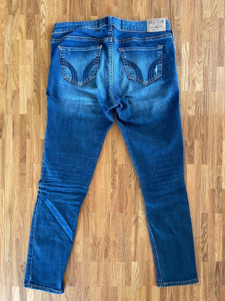 Hollister Skinny Jeans Blau Gr. 27 (5 regular) in Erbendorf