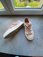 UGG Sneaker, guter Zustand, 36, 20 € Hessen - Bad Nauheim Vorschau