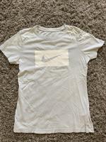 Nike Shirt, Größe XS Berlin - Köpenick Vorschau