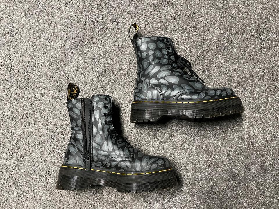Dr. Martens Stiefel Gr 39 Leder Plateau Leo grau schwarz in Dortmund