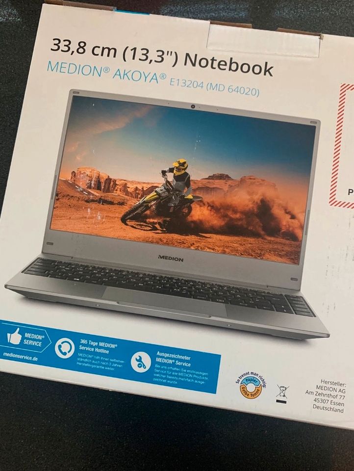 Medion Notebook Laptop 13,3 akoya E13204 PC Intel pentium in Allendorf