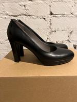 Pumps mit hohem Absatz - schwarz - Echtleder - Gr. 38 Düsseldorf - Düsseltal Vorschau
