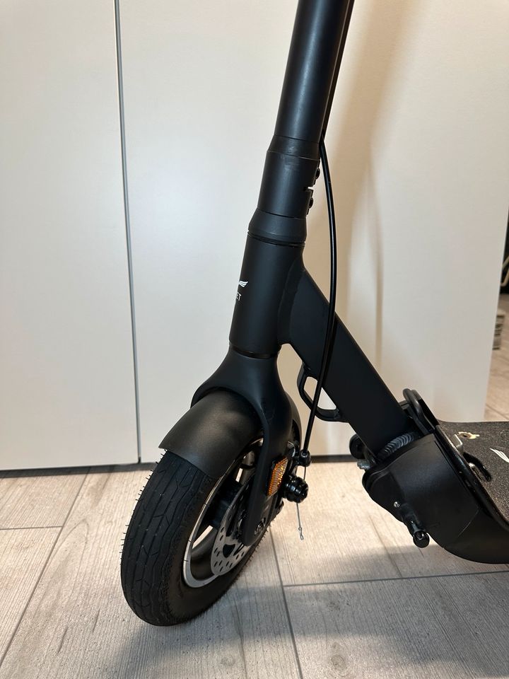 Egret Ten V4 48V schwarz inkl. Ladegerät Ovp E-Scooter in Tiefenbronn