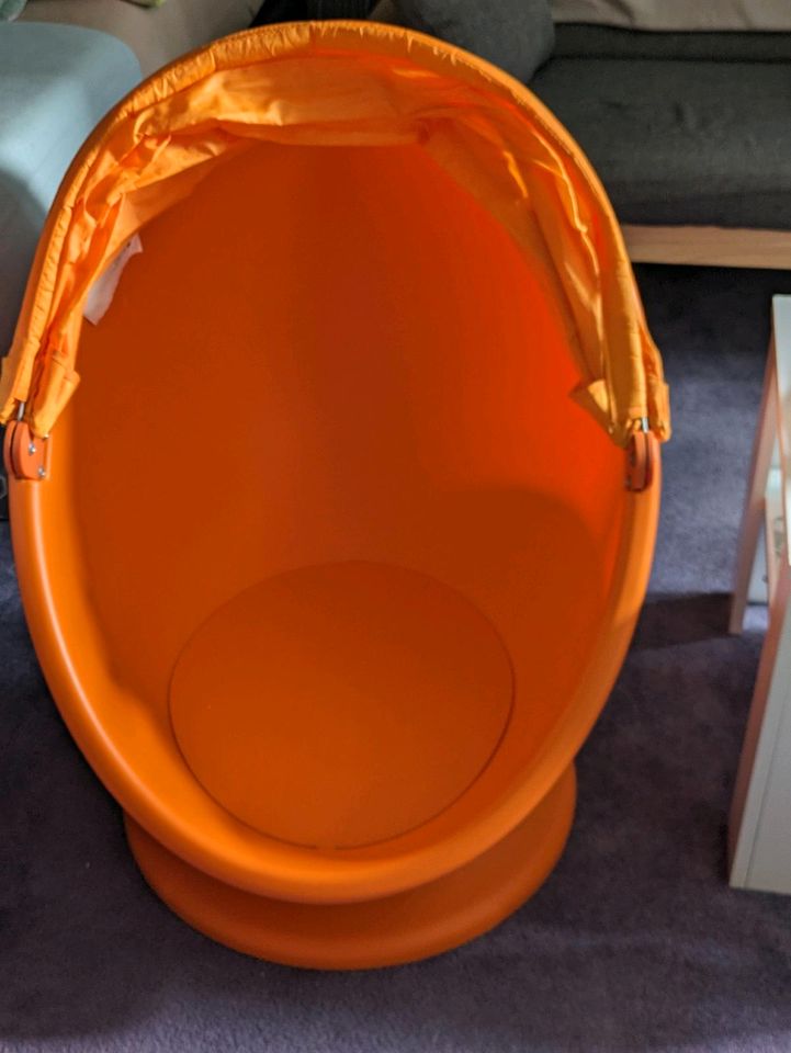 Ikea Drehsessel orange fast neuer Zustand in Kassel