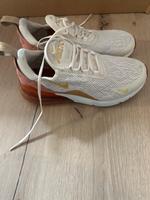 Nike Sneaker neuwertig Rheinland-Pfalz - Kirchheimbolanden Vorschau