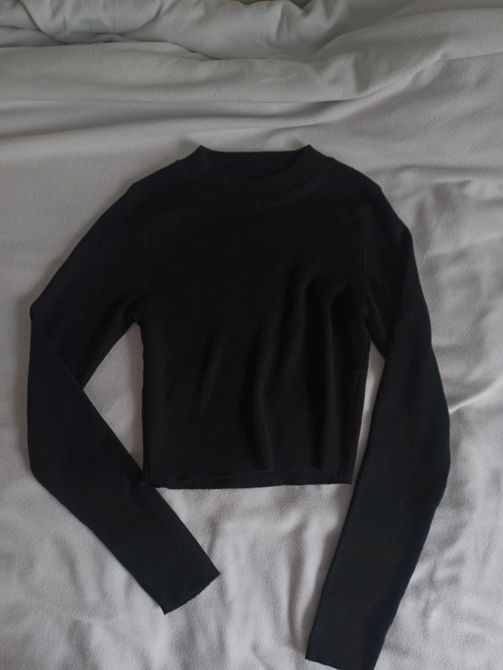 Longsleeve kurz von Reserved in Frankfurt am Main