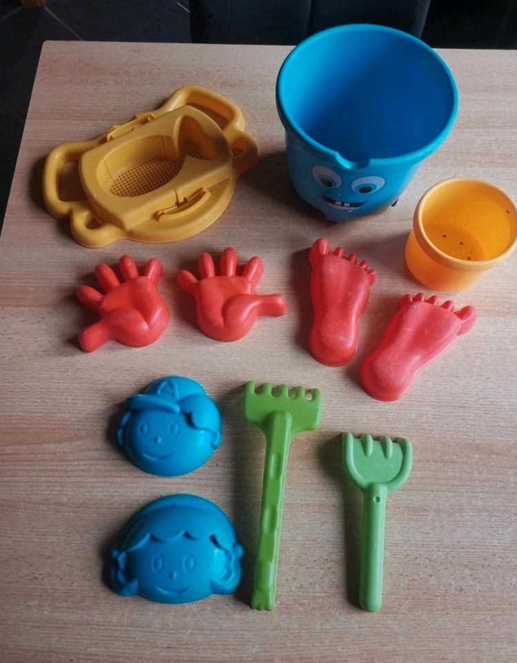 Sandspielzeug, gebraucht in Wölmersen