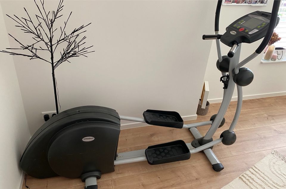 Profi Crosstrainer Fitness Homegym | Emotion Fitness Motion in Edewecht - Friedrichsfehn