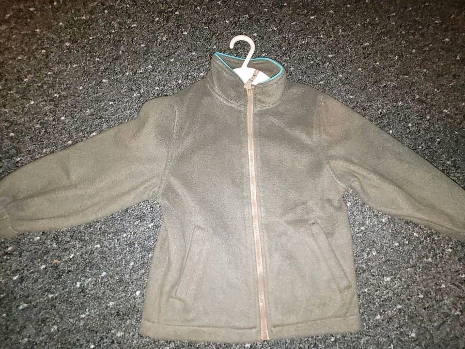 Braune dickere Fleecejacke Gr. 110 von C&A Junge in Berlin