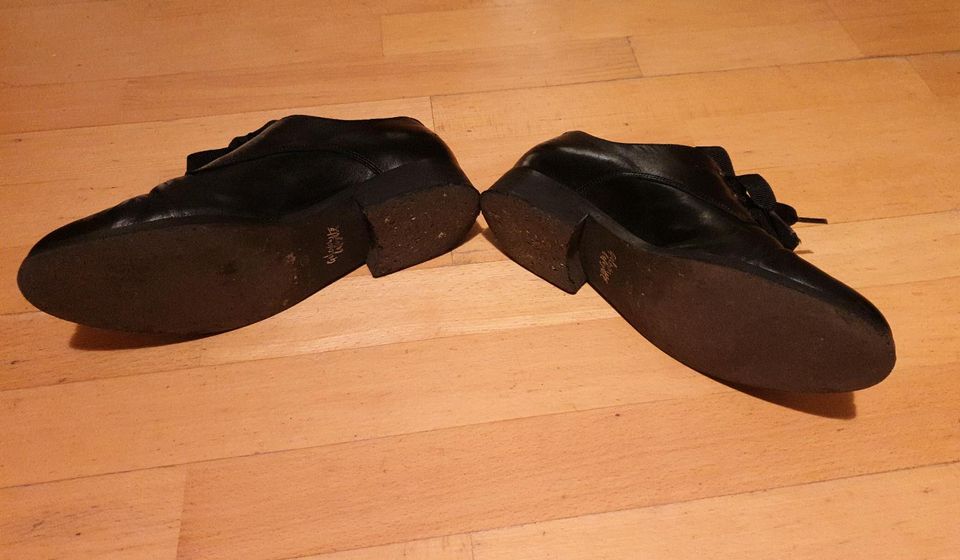 GALERIES LAFAYETTE Halbschuh Schnürer Leder schwarz Gr. 38 in Berlin