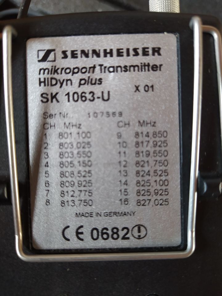 Sennheiser SK 1063 U mit Ansteckmikrofon & Koffer in Birkenau