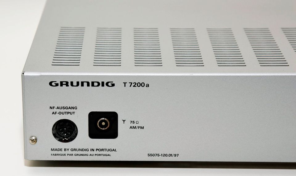 GRUNDIG Verstärker V-7200 u. Tuner T-7200 in Hamburg